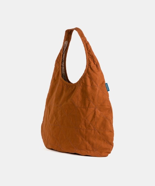 LAVENHAM(ラベンハム)の「Lavenham Exclusive - Washed Round Bag Unisex / ウォッシュド ラウンド バッグ ユニセックス(ショルダーバッグ・メンズ・ブラック/テラコッタ・ONE SIZE)」の16枚目の写真