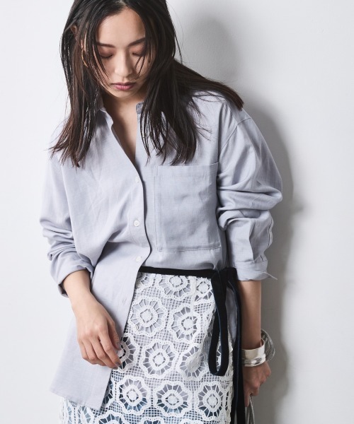 CHIC STYLE(シックスタイル)の「レーヨン麻シャツ<大きいサイズ有>シックスタイル(シャツ/ブラウス・レディース・ネイビー/サックスブルー・L/LL/3L/4L/5L/M)」の2枚目の写真