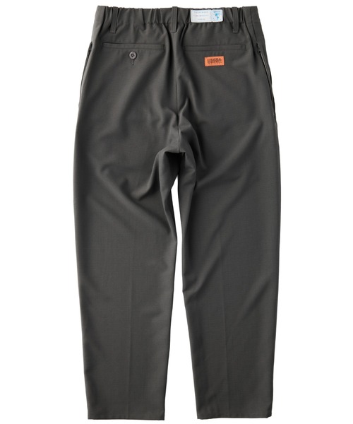 UNIVERSAL OVERALL（ユニバーサルオーバーオール）の「UNIVERSAL OVERALL / Addictive OX TUCK TAPERED / タックテーパードスラックス（スラックス・メンズ・ダークグレー/ブラック・28/30/32/34）」の10枚目の写真
