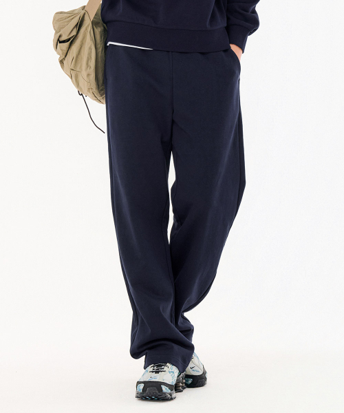 CHASECULT（チェイスカルト）の「共用エッセンシャルストレートパンツ-FARU7211B04（スウェットパンツ・メンズ・ネイビー・70/76/92/82/86）」の4枚目の写真