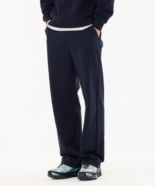 CHASECULT（チェイスカルト）の「共用エッセンシャルストレートパンツ-FARU7211B04（スウェットパンツ・メンズ・ネイビー・70/76/92/82/86）」の5枚目の写真