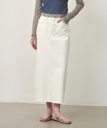 OSTKAKA（オストカーカ）の「エッセンシャルデニムロングスカートホワイト（スカート）」