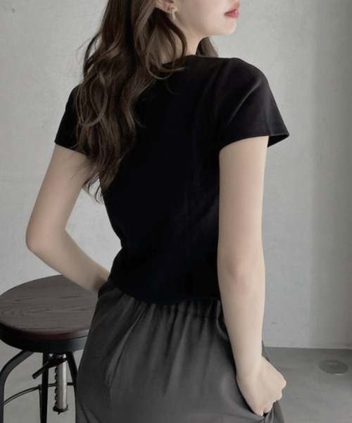 TREOVER(トレオーバー)の「大人の抜け感をプラスするヘンリーネックTシャツ(Tシャツ/カットソー・レディース・ブラウン/レッド/オフホワイト/ブラック・FREE)」の10枚目の写真