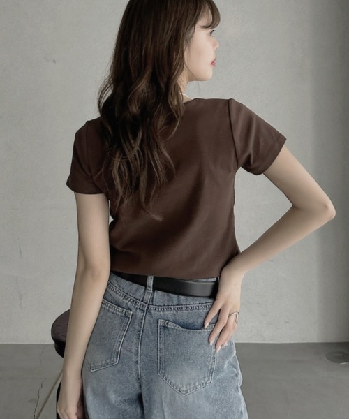 TREOVER(トレオーバー)の「大人の抜け感をプラスするヘンリーネックTシャツ(Tシャツ/カットソー・レディース・ブラウン/レッド/オフホワイト/ブラック・FREE)」の15枚目の写真