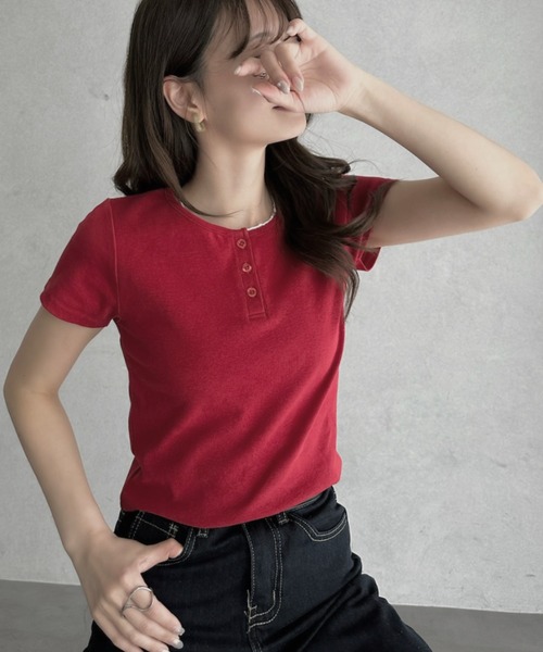 TREOVER(トレオーバー)の「大人の抜け感をプラスするヘンリーネックTシャツ(Tシャツ/カットソー・レディース・ブラウン/レッド/オフホワイト/ブラック・FREE)」の20枚目の写真