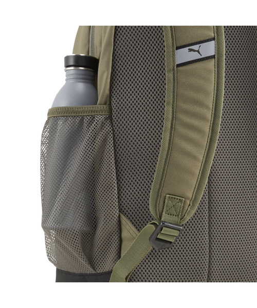 PUMA(プーマ)の「PUMA プーマ ユニセックス プーマ デック バックパック 29L(バックパック/リュック・メンズ・カーキ・フリー)」の4枚目の写真