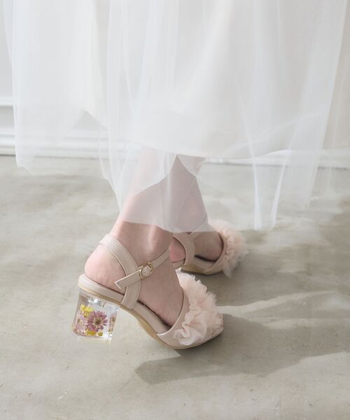 MAJESTIC LEGON（マジェスティックレゴン）の「フラワークリアヒールフリルサンダル（サンダル・レディース・ピンク/アイボリー・SMALL/MEDIUM/LARGE/X-LARGE）」の3枚目の写真