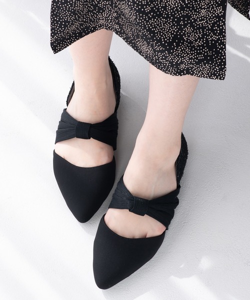 JELLY BEANS(ジェリービーンズ)の「ターバンリボンストラップセパレートパンプス(215-62194)JELLY BEANS(ジェリービーンズ)(パンプス・レディース・ネイビー/ブラック/ピンクベージュ/シルバー・22.5/23/23.5/24/24.5)」の2枚目の写真