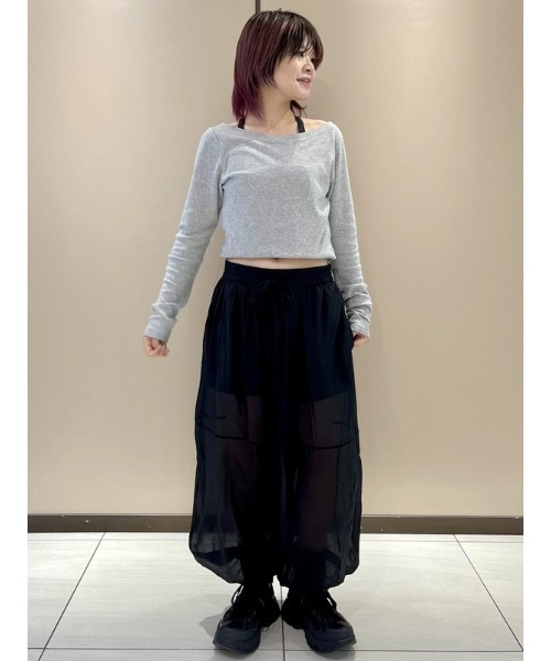 GAP(ギャップ)の「シアー パラシュート ジョガーパンツ(その他パンツ・レディース・ブラック/ブラウン・XS/S/M/L/XXS)」の14枚目の写真
