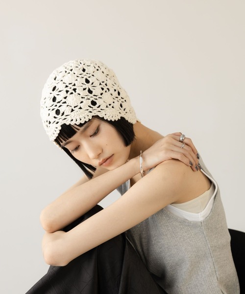 LOWRYS FARM(ローリーズファーム)の「クロシェビーニー 636372(ニットキャップ/ビーニー・レディース・ホワイト/ブラック・FREE)」の5枚目の写真