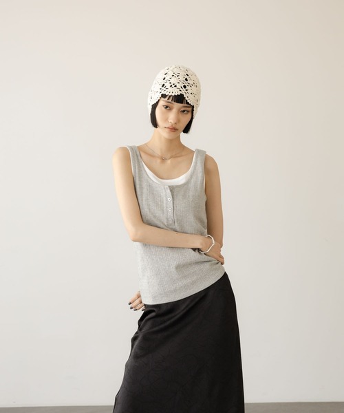 LOWRYS FARM(ローリーズファーム)の「クロシェビーニー 636372(ニットキャップ/ビーニー・レディース・ホワイト/ブラック・FREE)」の6枚目の写真