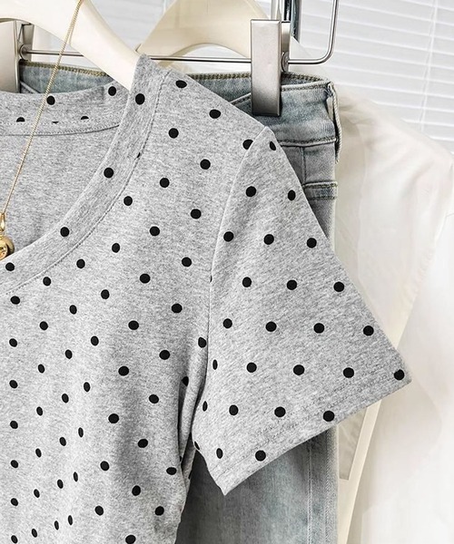 meJane（ミージェーン）の「ドット柄 Vネック半そでＴシャツ（Tシャツ/カットソー・レディース・ホワイト/グレー/ブラック・FREE）」の13枚目の写真