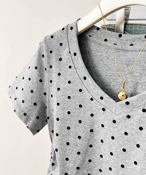 meJane（ミージェーン）の「ドット柄 Vネック半そでＴシャツ（Tシャツ/カットソー・レディース・ホワイト/グレー/ブラック・FREE）」の12枚目の写真