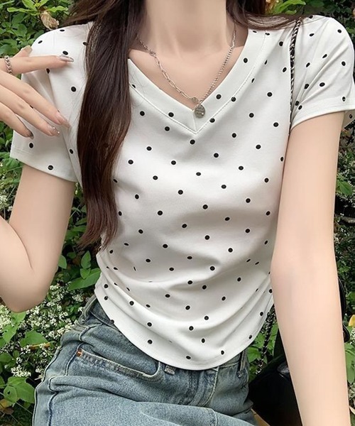 meJane（ミージェーン）の「ドット柄 Vネック半そでＴシャツ（Tシャツ/カットソー・レディース・ホワイト/グレー/ブラック・FREE）」の9枚目の写真