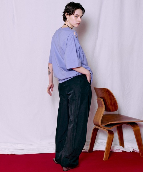 MAISON SPECIAL(メゾンスペシャル)の「Asymmetrical Drape T-Shirt/アシンメトリードレープTEE(Tシャツ/カットソー・レディース・ホワイト/イエロー/パープル/ブラック・FREE)」の11枚目の写真