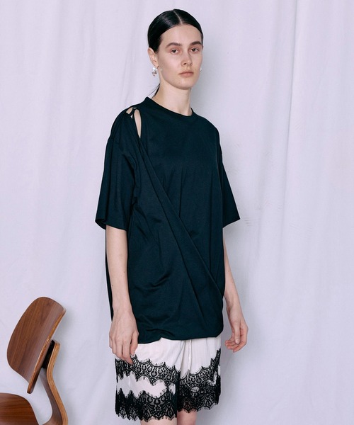 MAISON SPECIAL(メゾンスペシャル)の「Asymmetrical Drape T-Shirt/アシンメトリードレープTEE(Tシャツ/カットソー・レディース・ホワイト/イエロー/パープル/ブラック・FREE)」の17枚目の写真
