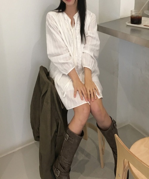 FAVORITO(ファヴォリート)の「フリルリボンロングシャツ(シャツ/ブラウス・レディース・ホワイト/ブラック・F)」の13枚目の写真