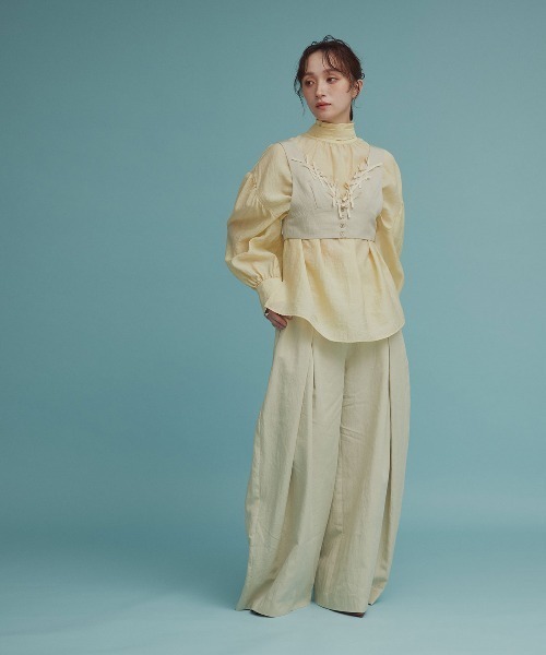 W:Huku(フーク)の「【W:Huku / ドライタッチツイル】クロス タック ワイド スラックス パンツ / Dry-Touch Twill Cross-Weave Wide-Leg Pants(スラックス・レディース・ブラック/ベージュ・M/L)」の3枚目の写真