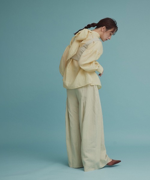 W:Huku(フーク)の「【W:Huku / ドライタッチツイル】クロス タック ワイド スラックス パンツ / Dry-Touch Twill Cross-Weave Wide-Leg Pants(スラックス・レディース・ブラック/ベージュ・M/L)」の7枚目の写真