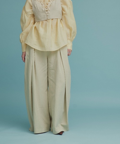 W:Huku(フーク)の「【W:Huku / ドライタッチツイル】クロス タック ワイド スラックス パンツ / Dry-Touch Twill Cross-Weave Wide-Leg Pants(スラックス・レディース・ブラック/ベージュ・M/L)」の12枚目の写真