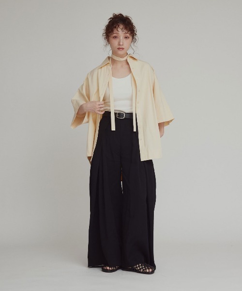 W:Huku(フーク)の「【W:Huku / ドライタッチツイル】クロス タック ワイド スラックス パンツ / Dry-Touch Twill Cross-Weave Wide-Leg Pants(スラックス・レディース・ブラック/ベージュ・M/L)」の17枚目の写真