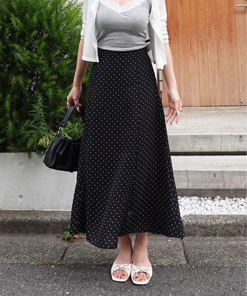 unnu(ユヌ)の「リネンライク ドットフレアスカート(スカート・レディース・ブラック/ホワイト・F)」の7枚目の写真