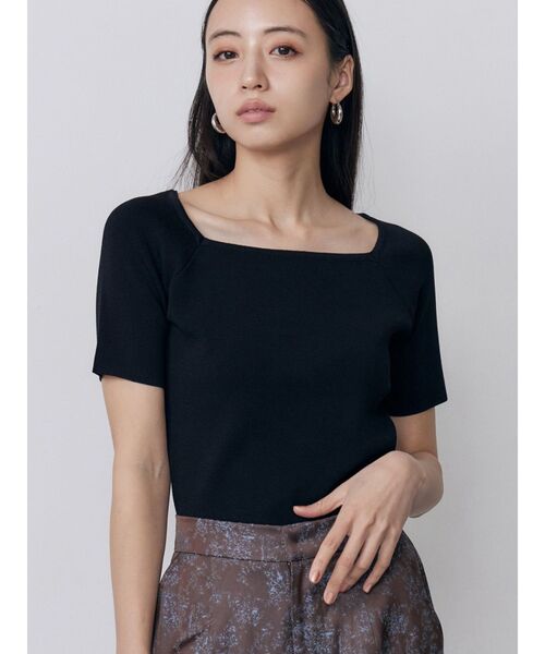 MURUA(ムルーア)の「【接触冷感】前後2WAYデコルテオープンハーフニット【近赤外線カット】 夏服(ニット/セーター・レディース・ブラック/レッド/ホワイト・FREE)」の2枚目の写真