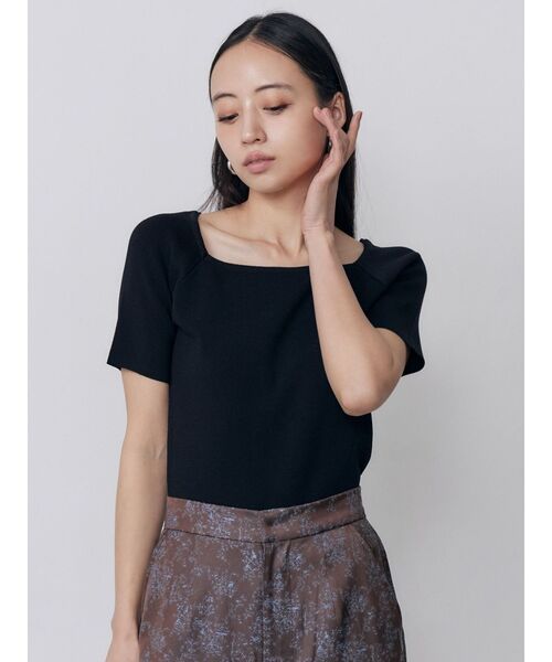 MURUA(ムルーア)の「【接触冷感】前後2WAYデコルテオープンハーフニット【近赤外線カット】 夏服(ニット/セーター・レディース・ブラック/レッド/ホワイト・FREE)」の6枚目の写真