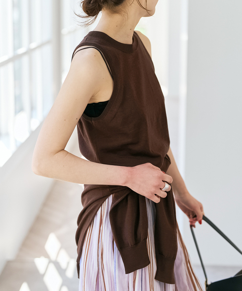 Spick & Span(スピックアンドスパン)の「《セットアップ可 / 手洗い可》シルクコットンノースリーブプルオーバー(ニット/セーター・レディース・ブラウン/ホワイト・FREE)」の4枚目の写真