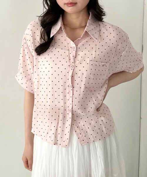 CLEA(クレア)の「ドット柄シアー半袖シャツブラウス(シャツ/ブラウス・レディース・ブラック/ブルー/イエロー/ピンク/ホワイト・FREE)」の1枚目の写真