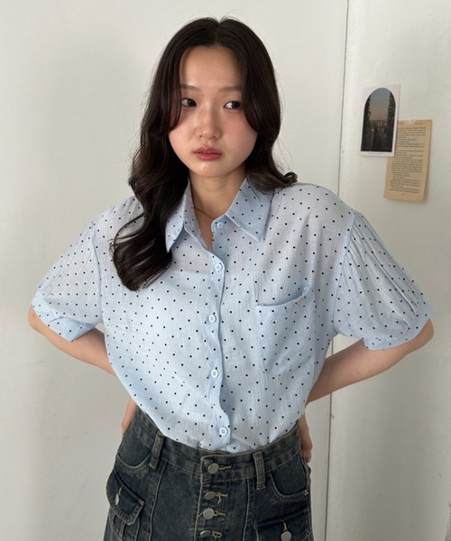 CLEA(クレア)の「ドット柄シアー半袖シャツブラウス(シャツ/ブラウス・レディース・ブラック/ブルー/イエロー/ピンク/ホワイト・FREE)」の7枚目の写真