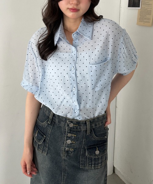 CLEA(クレア)の「ドット柄シアー半袖シャツブラウス(シャツ/ブラウス・レディース・ブラック/ブルー/イエロー/ピンク/ホワイト・FREE)」の6枚目の写真