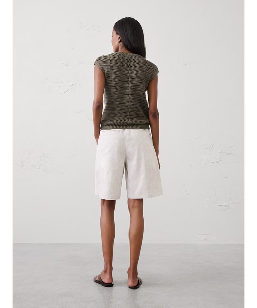 BANANA REPUBLIC FACTORY STORE（バナナリパブリック ファクトリーストア）の「BANANA REPUBLIC FACTORY STORE　　ハイライズリネンブレンドバミューダショートパンツ（その他パンツ・レディース・ホワイト/ブラック/ナチュラル・XS/S/M/L）」の5枚目の写真