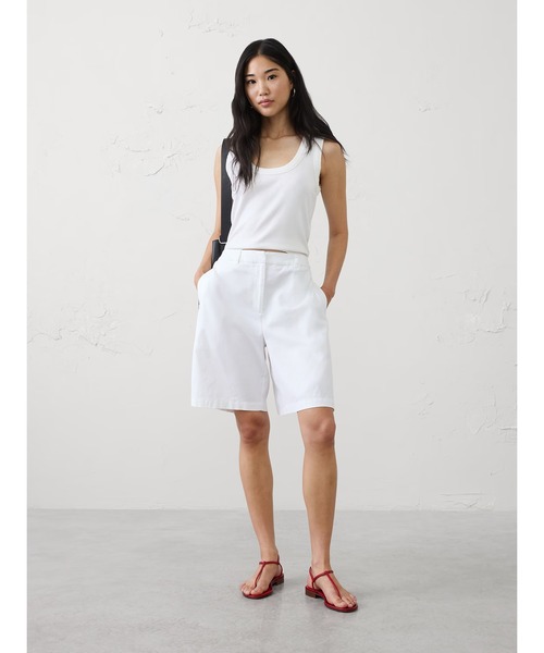 BANANA REPUBLIC FACTORY STORE（バナナリパブリック ファクトリーストア）の「BANANA REPUBLIC FACTORY STORE　　ハイライズリネンブレンドバミューダショートパンツ（その他パンツ・レディース・ホワイト/ブラック/ナチュラル・XS/S/M/L）」の4枚目の写真