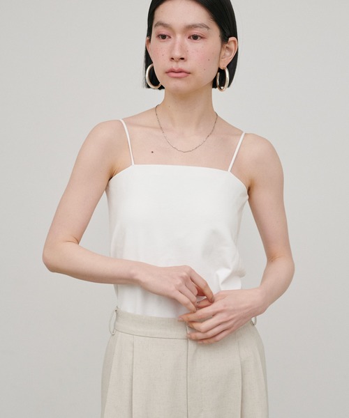 LARUTA(ラルータ)の「【LARUTA】カップ付きバックオープンポンチキャミ(キャミソール・レディース・ブラック/オフホワイト・FREE)」の6枚目の写真