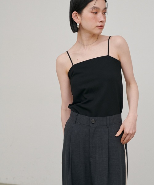 LARUTA(ラルータ)の「【LARUTA】カップ付きバックオープンポンチキャミ(キャミソール・レディース・ブラック/オフホワイト・FREE)」の22枚目の写真