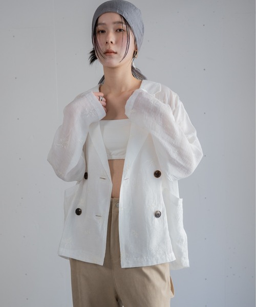 hwyl(ヒュイル)の「刺繍シアージャケット(シャツ/ブラウス・レディース・ブラック/オフホワイト・FREE)」の4枚目の写真