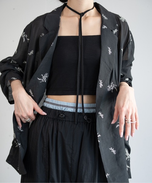 hwyl(ヒュイル)の「刺繍シアージャケット(シャツ/ブラウス・レディース・ブラック/オフホワイト・FREE)」の14枚目の写真