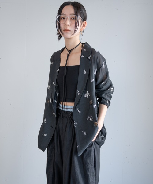 hwyl(ヒュイル)の「刺繍シアージャケット(シャツ/ブラウス・レディース・ブラック/オフホワイト・FREE)」の20枚目の写真