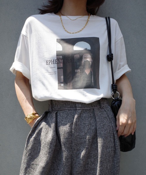 Reurie'(レウリィ)の「スクエアプリントTシャツ(chihiro select) / 大人カジュアル 夏服 ノームコア きれいめ(Tシャツ/カットソー・レディース・ホワイト・FREE)」の5枚目の写真