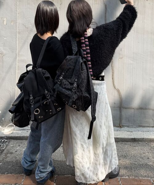 YEOMIMの「raw layout backpack (black)(バックパック/リュック・レディース・その他・FREE)」の6枚目の写真