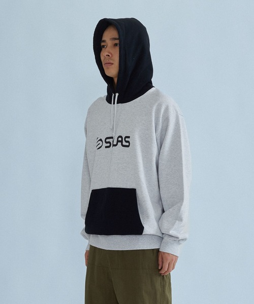 SILAS(サイラス)の「LOGO HOODED SWEATSHIRT(パーカー・メンズ・アッシュ/マスタード/ネイビー・M/XL/L)」の1枚目の写真