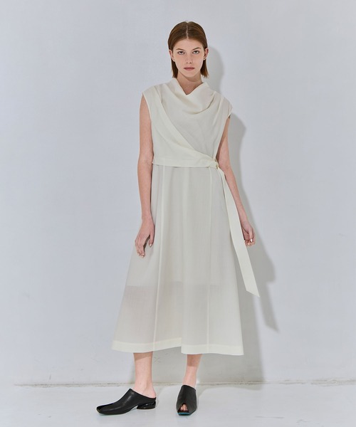 THE TOKYO(ザトウキョウ)の「【THE TOKYO/ザトウキョウ】Cowl Neck Wool Dress/カウルネックサマーウールワンピース(ワンピース・レディース・イエロー/ネイビー/ホワイト・1/2)」の16枚目の写真