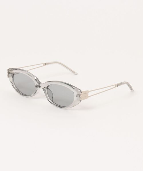 Chikashitsu +(チカシツプラス)の「【Chikashitsu +】silver temple square sunglasses (2color) / 【チカシツプラス】クリアレンズスクエアサングラス(サングラス・メンズ・グレー/ブラック・ONE SIZE)」の2枚目の写真