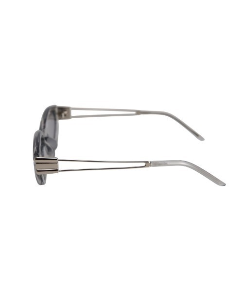 Chikashitsu +(チカシツプラス)の「【Chikashitsu +】silver temple square sunglasses (2color) / 【チカシツプラス】クリアレンズスクエアサングラス(サングラス・メンズ・グレー/ブラック・ONE SIZE)」の13枚目の写真