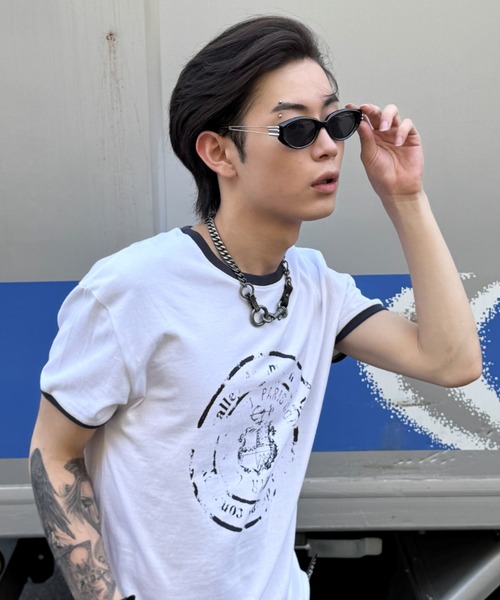 Chikashitsu +(チカシツプラス)の「【Chikashitsu +】silver temple square sunglasses (2color) / 【チカシツプラス】クリアレンズスクエアサングラス(サングラス・メンズ・グレー/ブラック・ONE SIZE)」の19枚目の写真