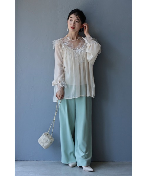 cawaii(カワイイ)の「肌に沿うドレッシーレースブラウストップス(インナー付き)(シャツ/ブラウス・レディース・アイボリー・FREE)」の4枚目の写真