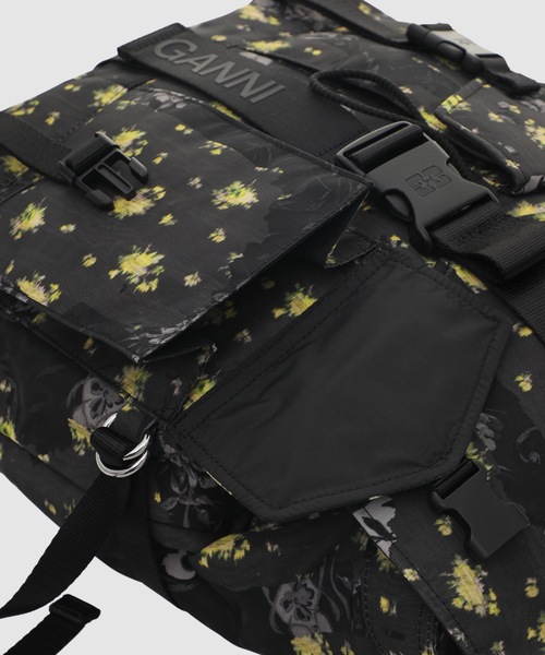 GANNI(ガニー)の「Re-Tech Printed Nylon Backpack(バックパック/リュック・レディース・マルチ・ONE SIZE)」の3枚目の写真
