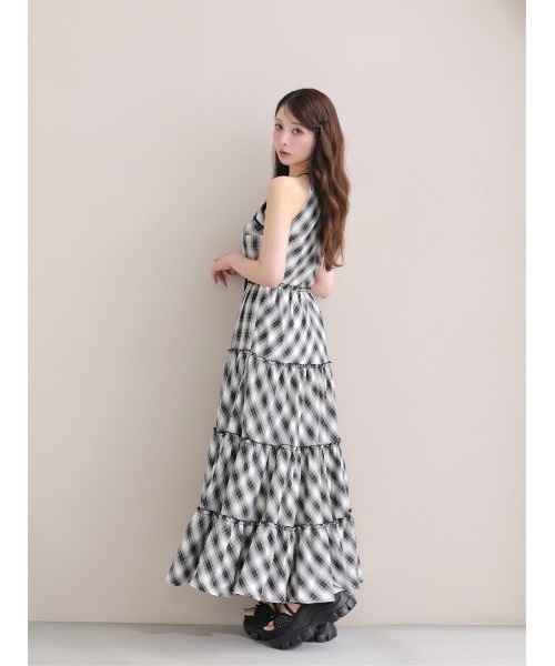 M me eme(エムミーエメ)の「Halter check slit long onepiece(eme10903)(ワンピース・レディース・ベージュ/ブラック・FREE)」の8枚目の写真