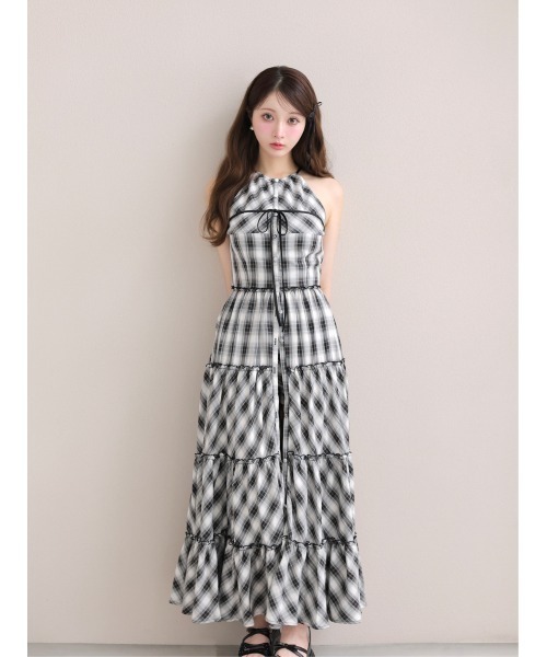 M me eme(エムミーエメ)の「Halter check slit long onepiece(eme10903)(ワンピース・レディース・ベージュ/ブラック・FREE)」の5枚目の写真